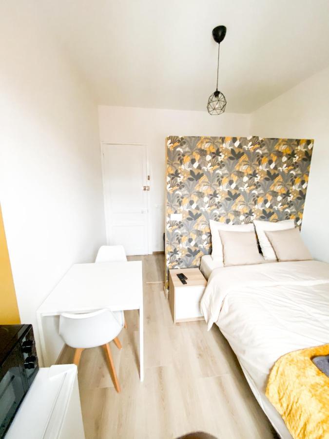 Capstay Roubaix Lille Private Shower & Netflix ภายนอก รูปภาพ